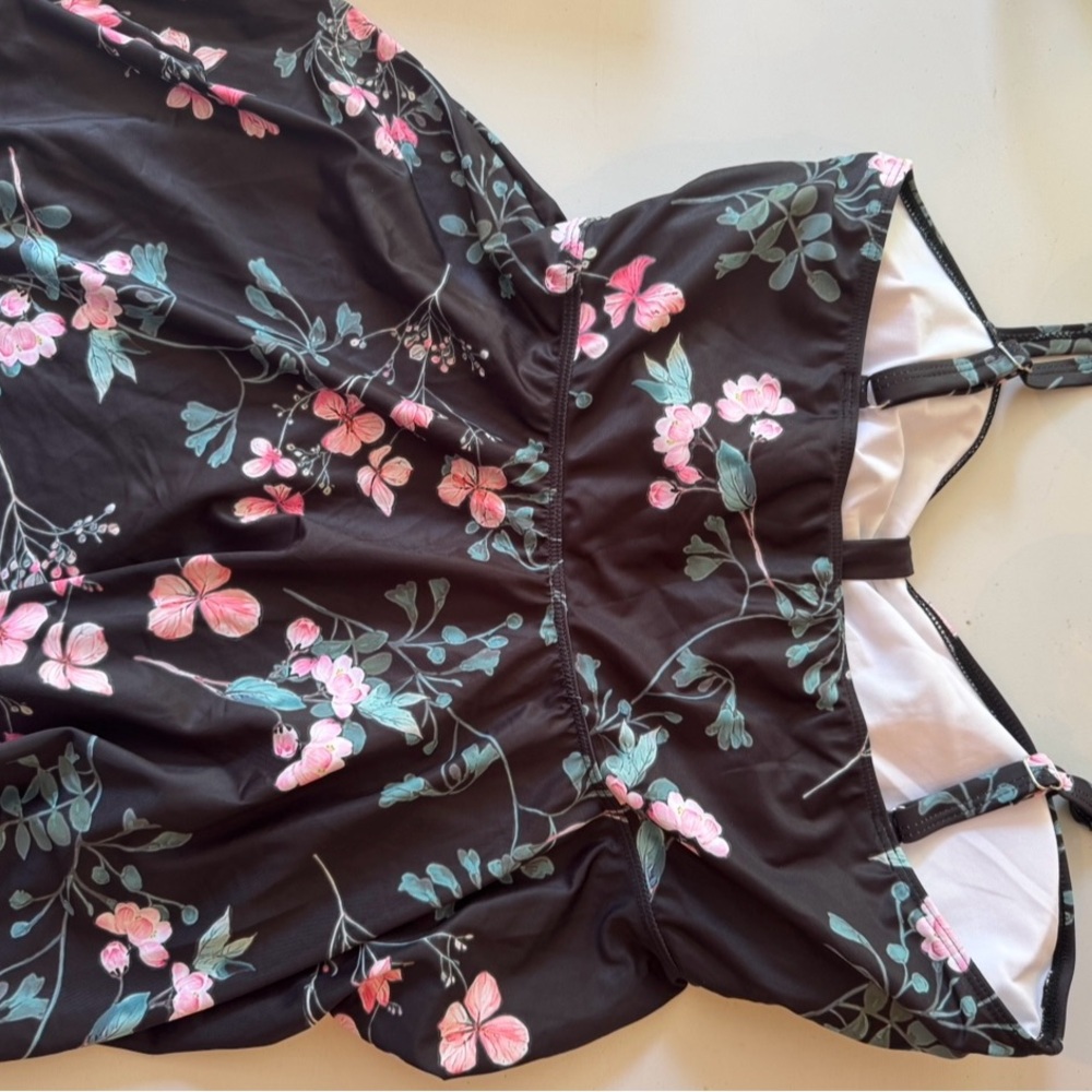 Floral Strapless Swim Top - Picture 2 of 3